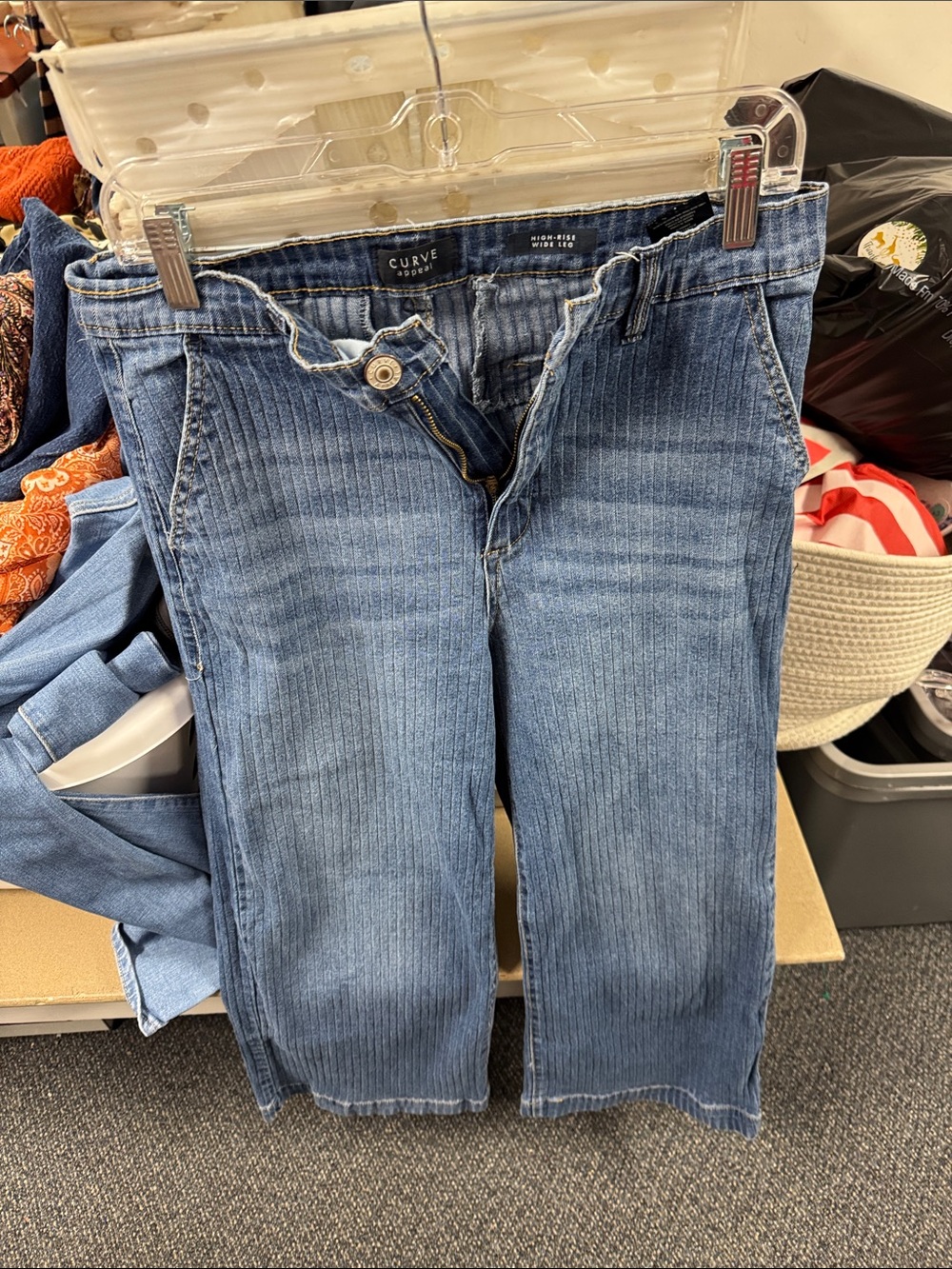 Curve appeal wide leg jeans size 12 // 052366